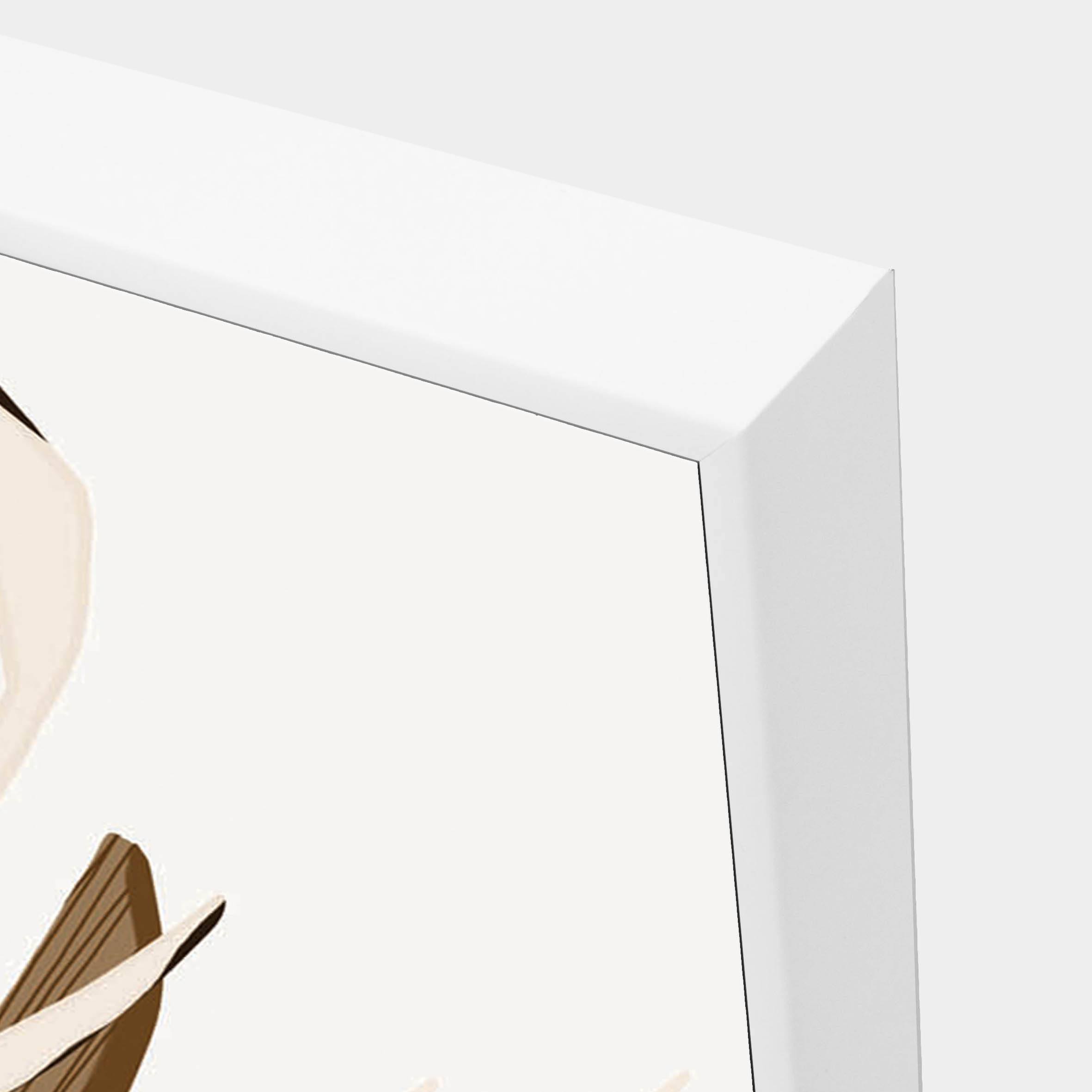 Agatha-protea-square-corner-wht-g