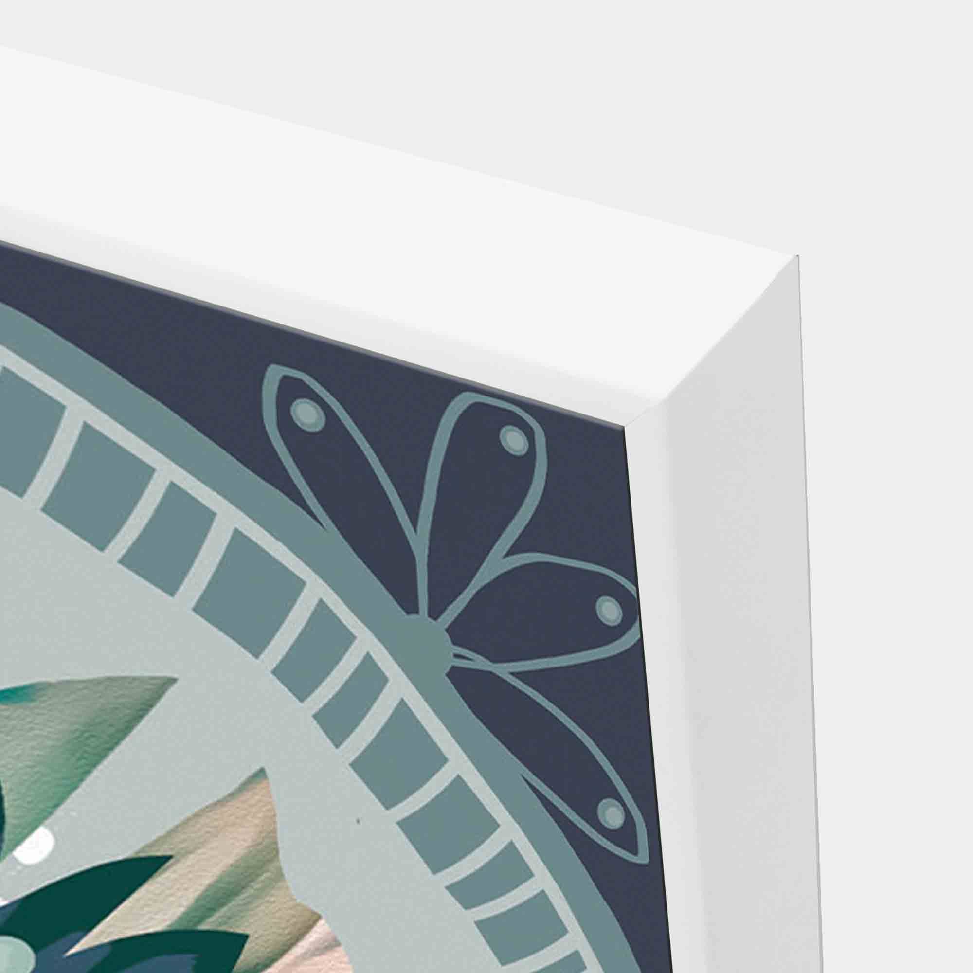 Pina-magdelena-corner-wht-g